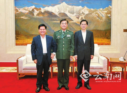 省长陈豪在昆明会见了来云南省调研的武警部队司令员王宁一行