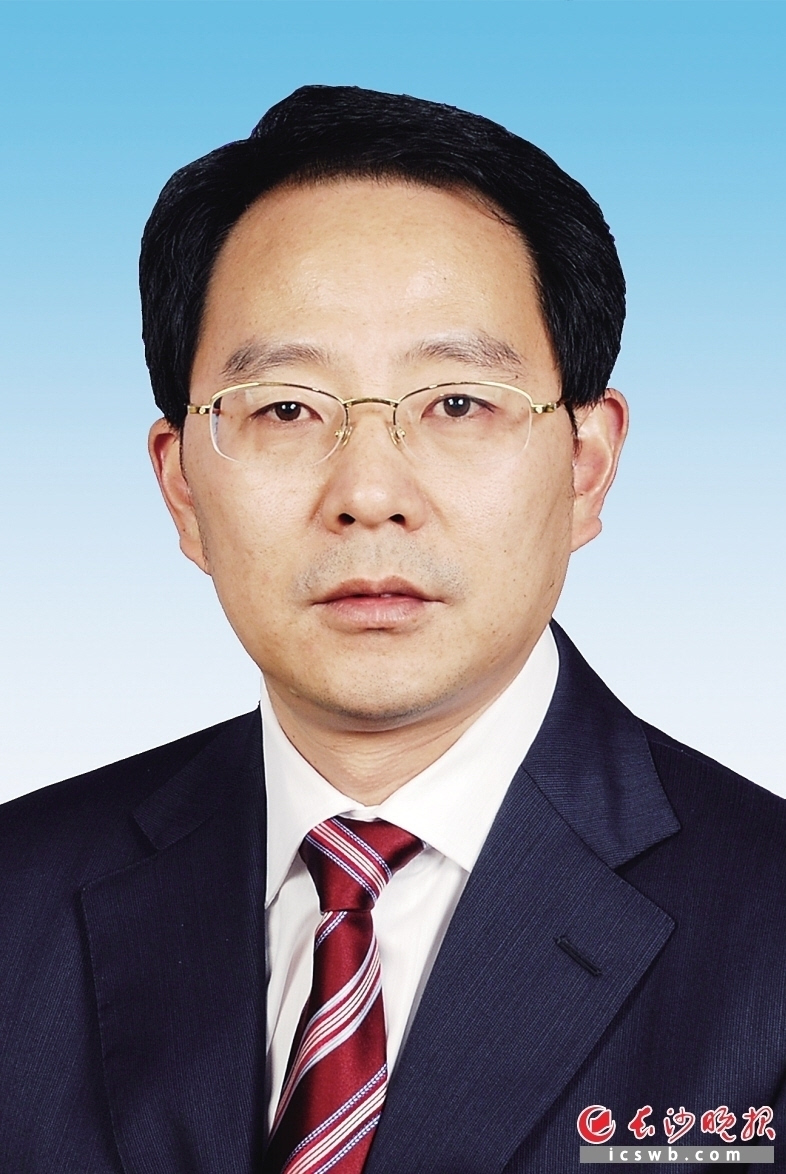 陈中 李蔚任长沙市人民政府副市长(详情)