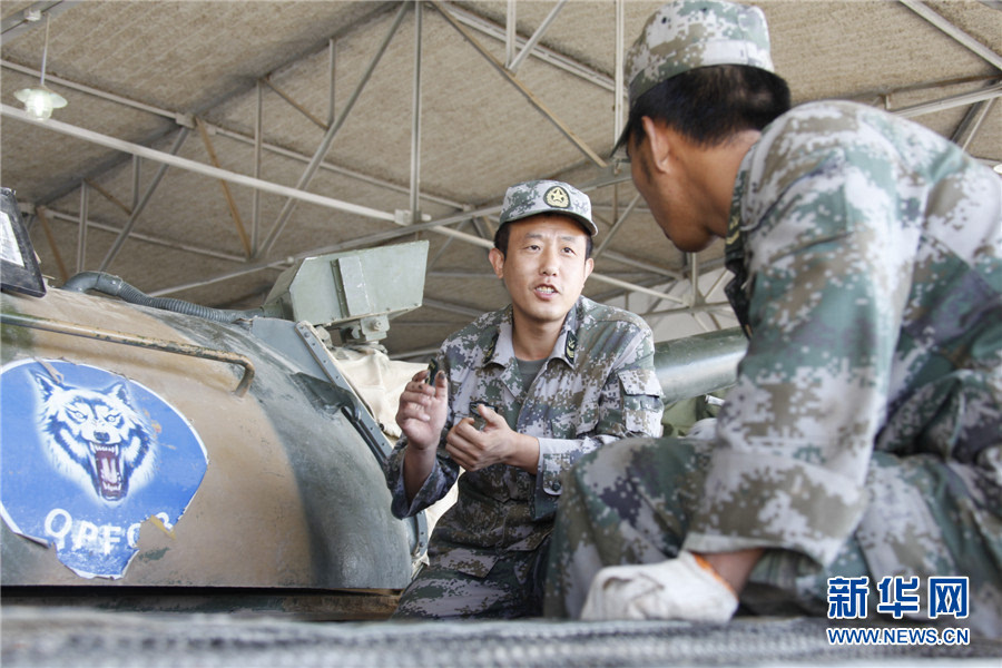 北京军区兵种训练基地三级军士长郭峰故事集