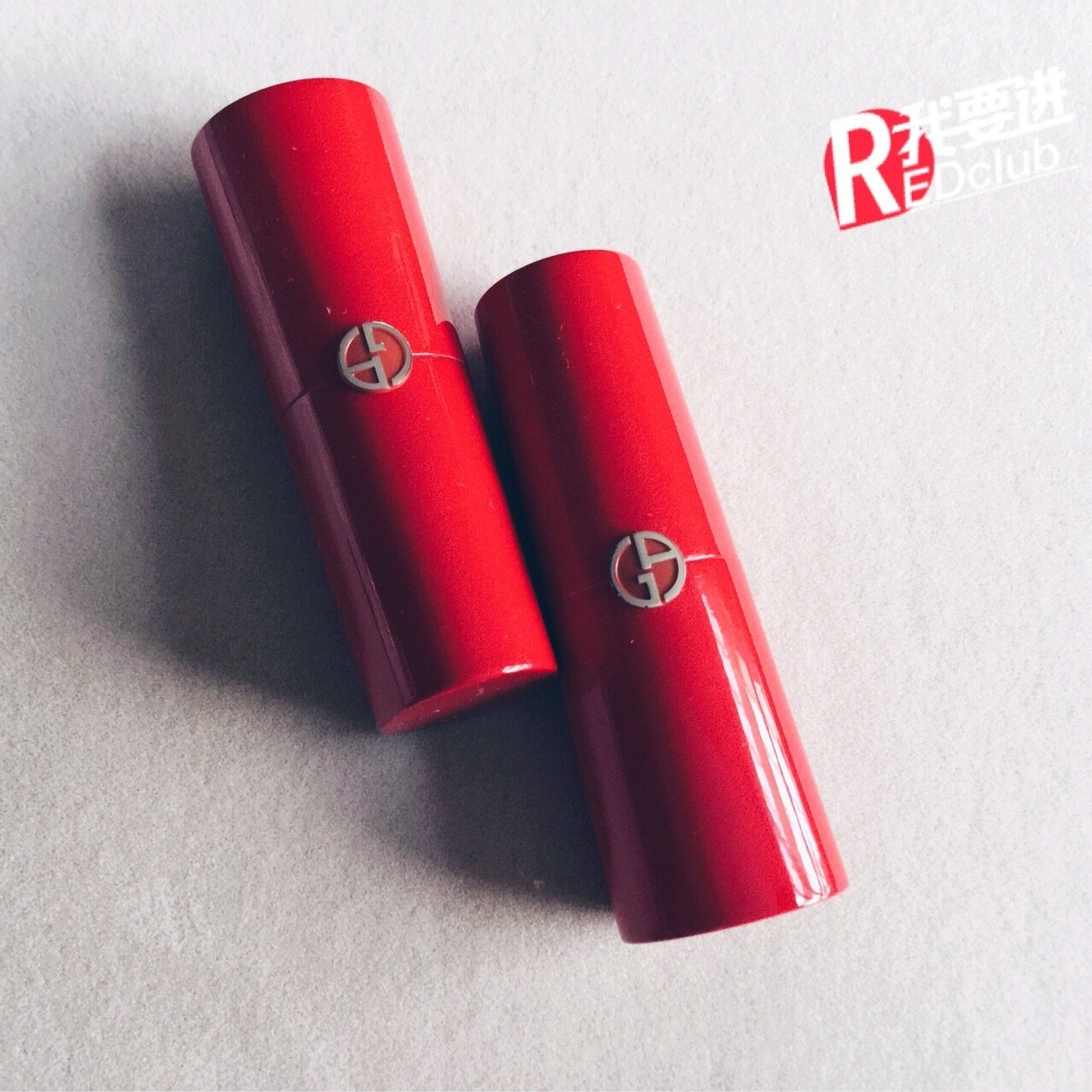 阿玛尼的红管唇膏购于香港机场