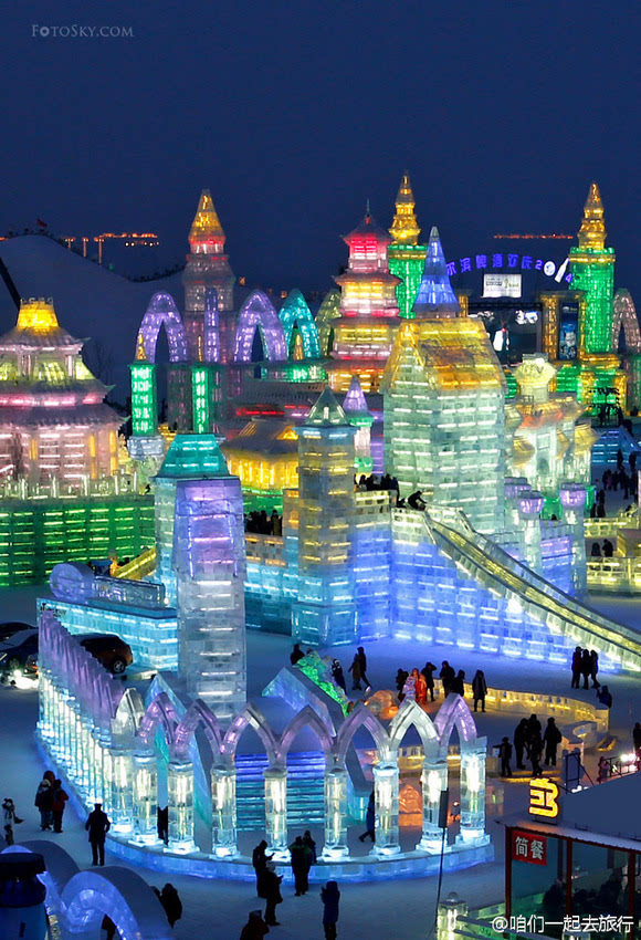 哈尔滨冰灯冰雪大世界 实在是太美了!