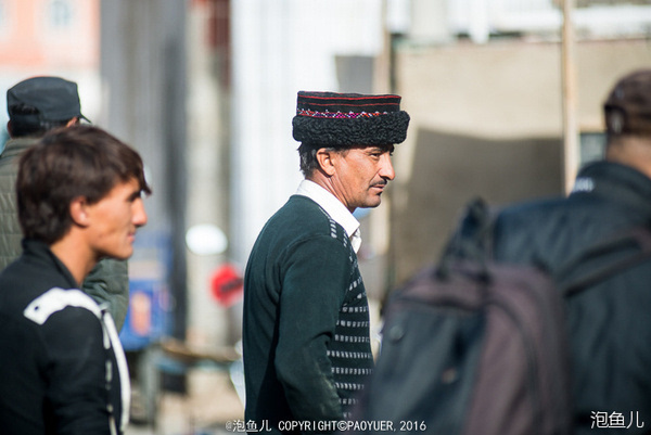 塔什厍尔干60%以上的人口塔吉克族.