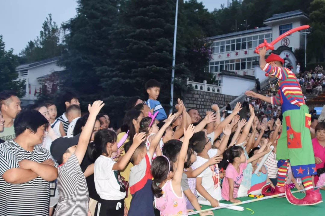 清凉狂欢季 洞天不夜城——鸡冠洞冰激凌狂欢夜盛大开启