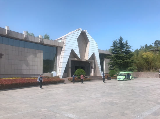 中原网络大咖西峡采风活动启幕 领略西峡山水魅力