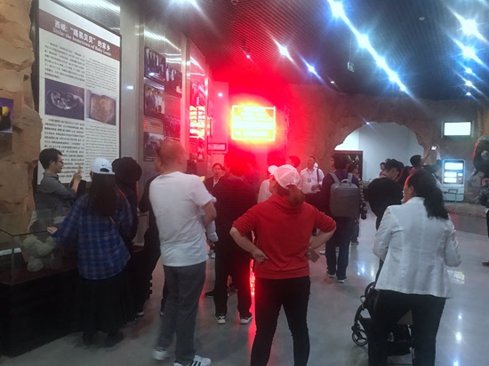 中原网络大咖西峡采风活动启幕 领略西峡山水魅力