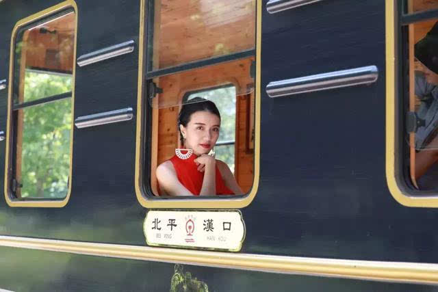拍抖音！赢大奖！小小莎打卡鸡公山，约你 #浪在23度的夏天