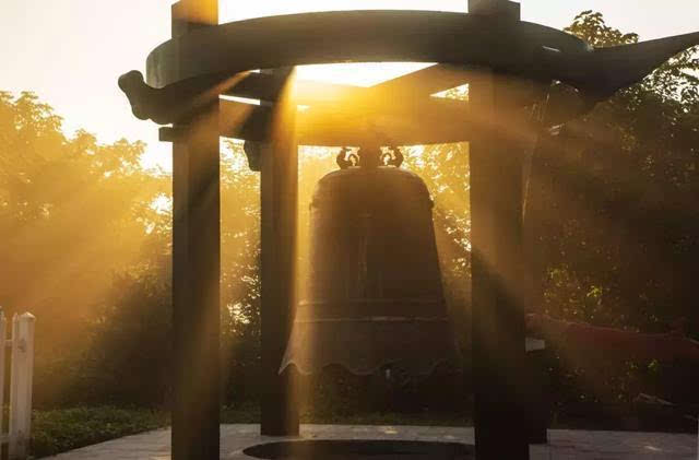 拍抖音！赢大奖！小小莎打卡鸡公山，约你 #浪在23度的夏天