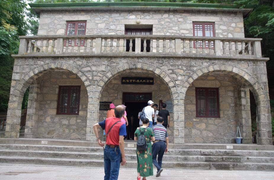 文旅达人、知名官媒争相打卡，这个夏天来鸡公山真叫来对了！