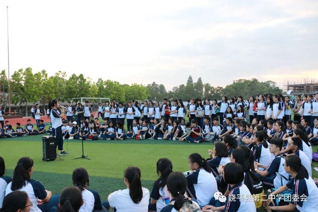 新闻详情 穿在一心奔赴梦想的学子身上 再合适不过了 陆丰市龙山中学