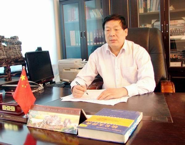 薛鹏:安徽萧县鹏程中学董事长
