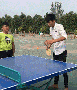 脱你衣服打你那是有情在,打官司也不会输 兄弟,你到底会不会打乒乓球?