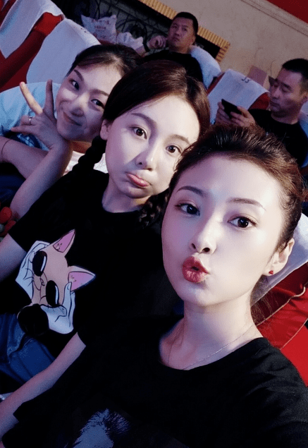 《刘老根3》龙泉沟三美:王秘书超a,小琴,可心与剧中反差好大