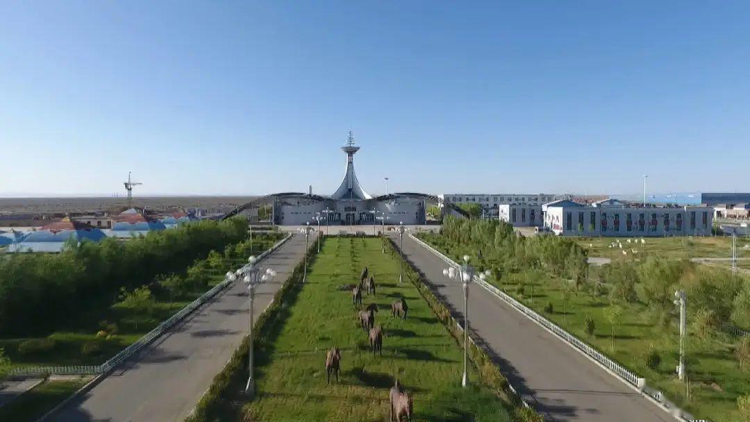 阿拉善盟的这些地方获自治区第五届文明城市,文明村镇,文明单位称号!