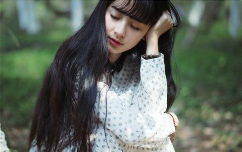 男女独处,女人暗示你亲近她的六个时机,别傻瓜一样