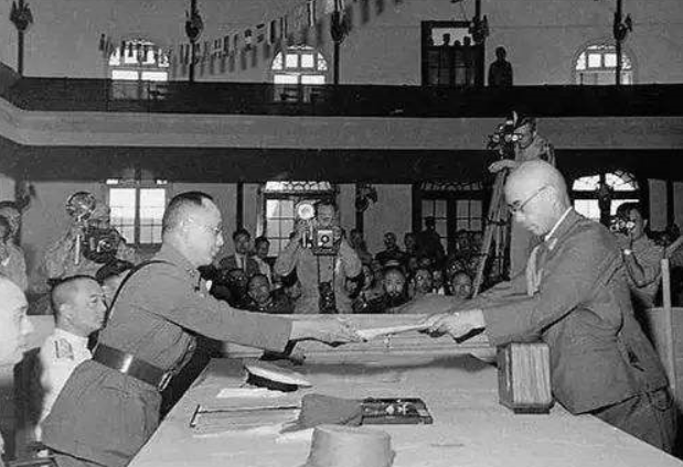 日本无条件投降后,为何自始至终不向中国道歉?原因有