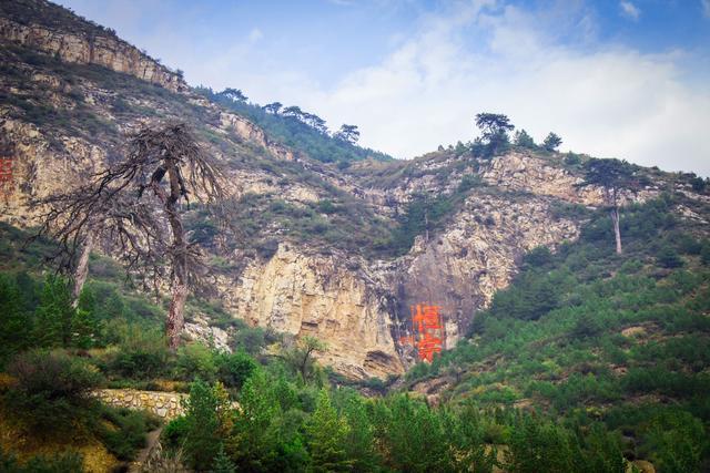 中华五岳之北岳,山西浑源的恒山是座绝塞历史名山,号称人天北柱