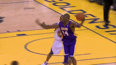 顺 拆后 或者往一侧突破的时候 科比的转身过人