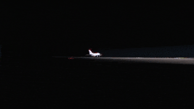 刺激!海军航空兵山谷间超低空飞行,战机空中缠斗争夺制空权