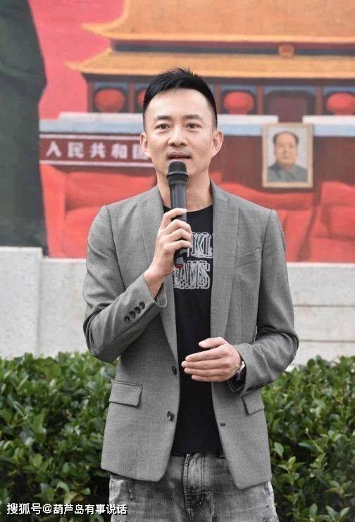 正文 常有人用"纯","漂亮","俊美"来形容亚宁,这些字眼如果用在女人