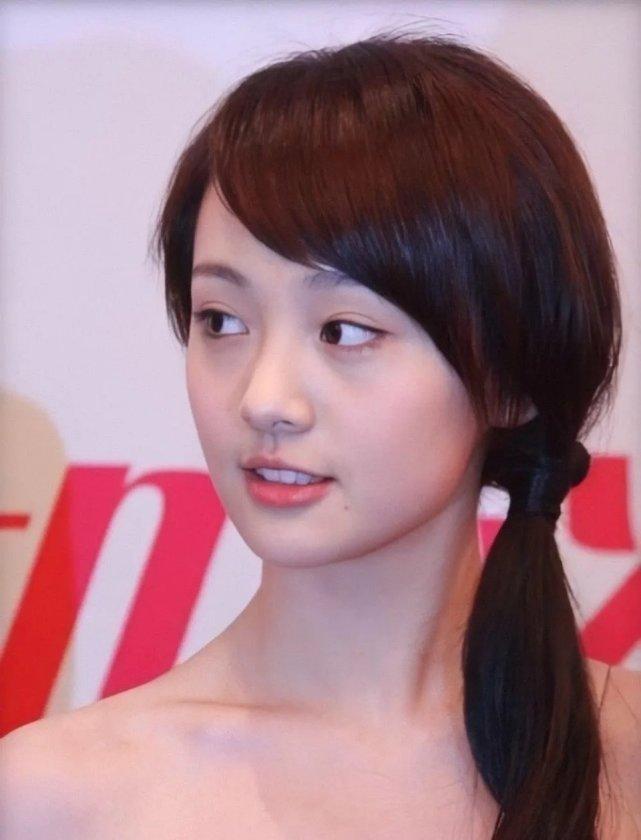 郑爽的锁骨和一字肩太好看了吧,爽子姐可以的