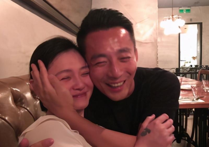 汪小菲深夜思念家人，自曝体力撑不住，网友喊话让大s学学伊能静