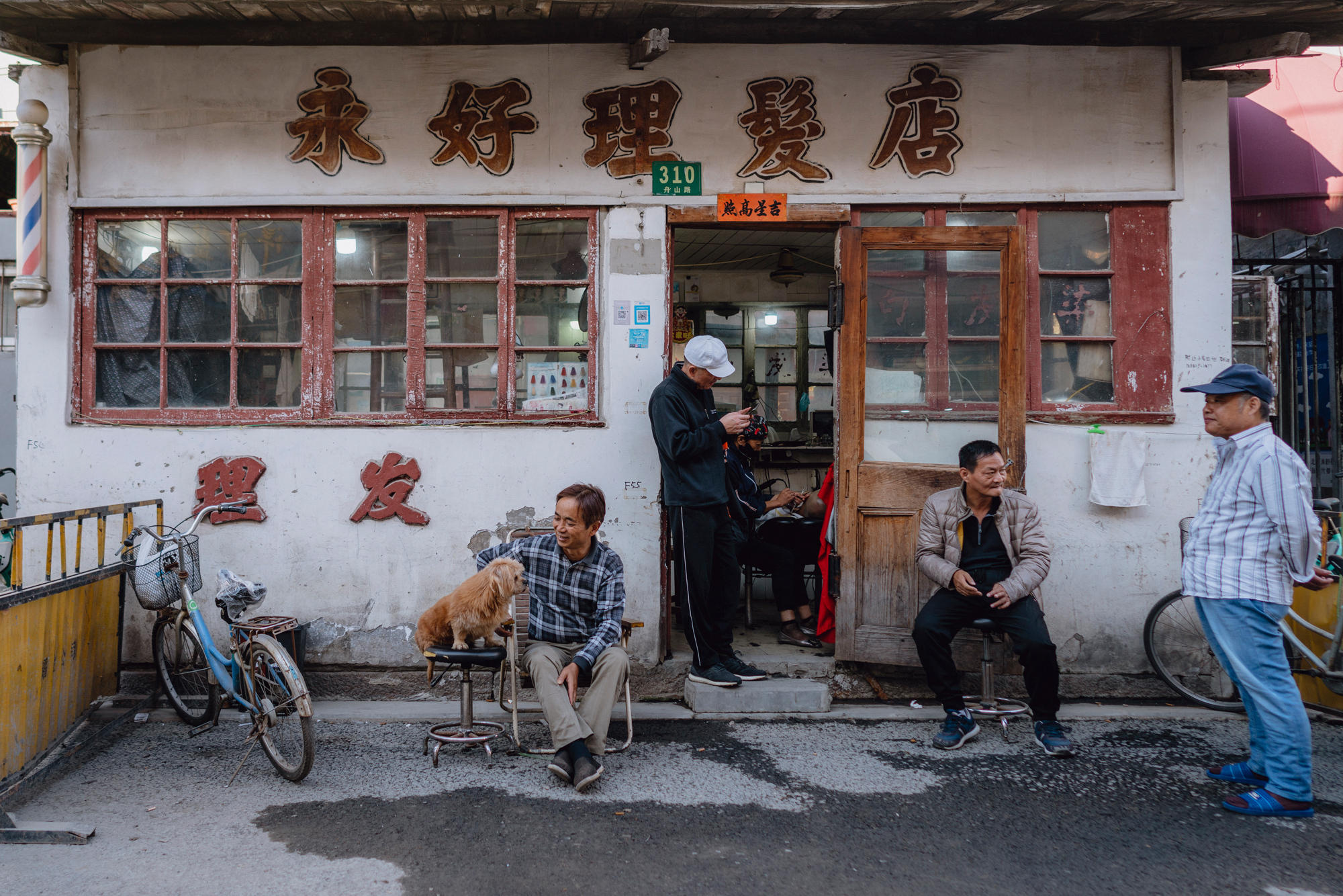 北外滩老上海生活消逝,经营数十年的裁缝铺清场