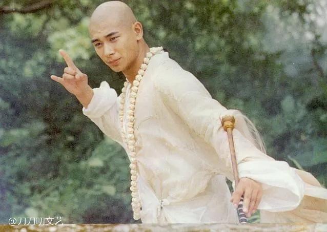 "最帅和尚"走红网络,原是银行富二代,网友不服:赵文卓