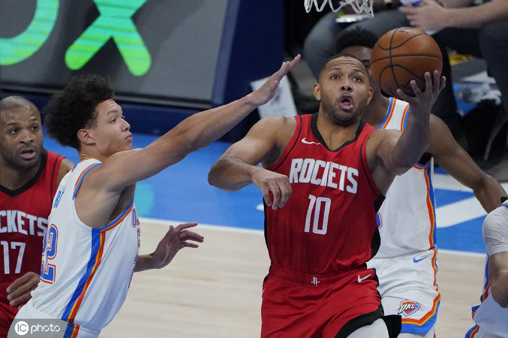 火箭28记三分射穿雷霆（图）