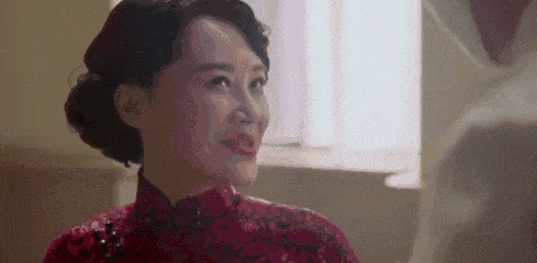 许晴近期可真够忙的,不仅奔波于各地大力宣传新剧《邪不压正》,又与