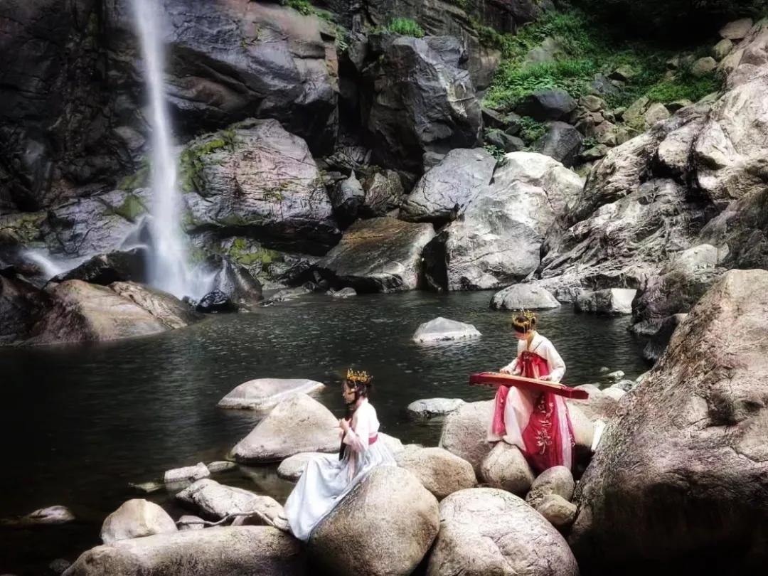 这个夏天相约白云山，赏高山流水，听袅袅仙音
