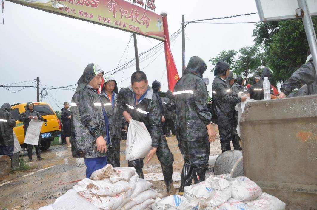 洪水渐退 大爱不息，天瑞集团捐资捐款2000万元支援郑州等地灾后重建！