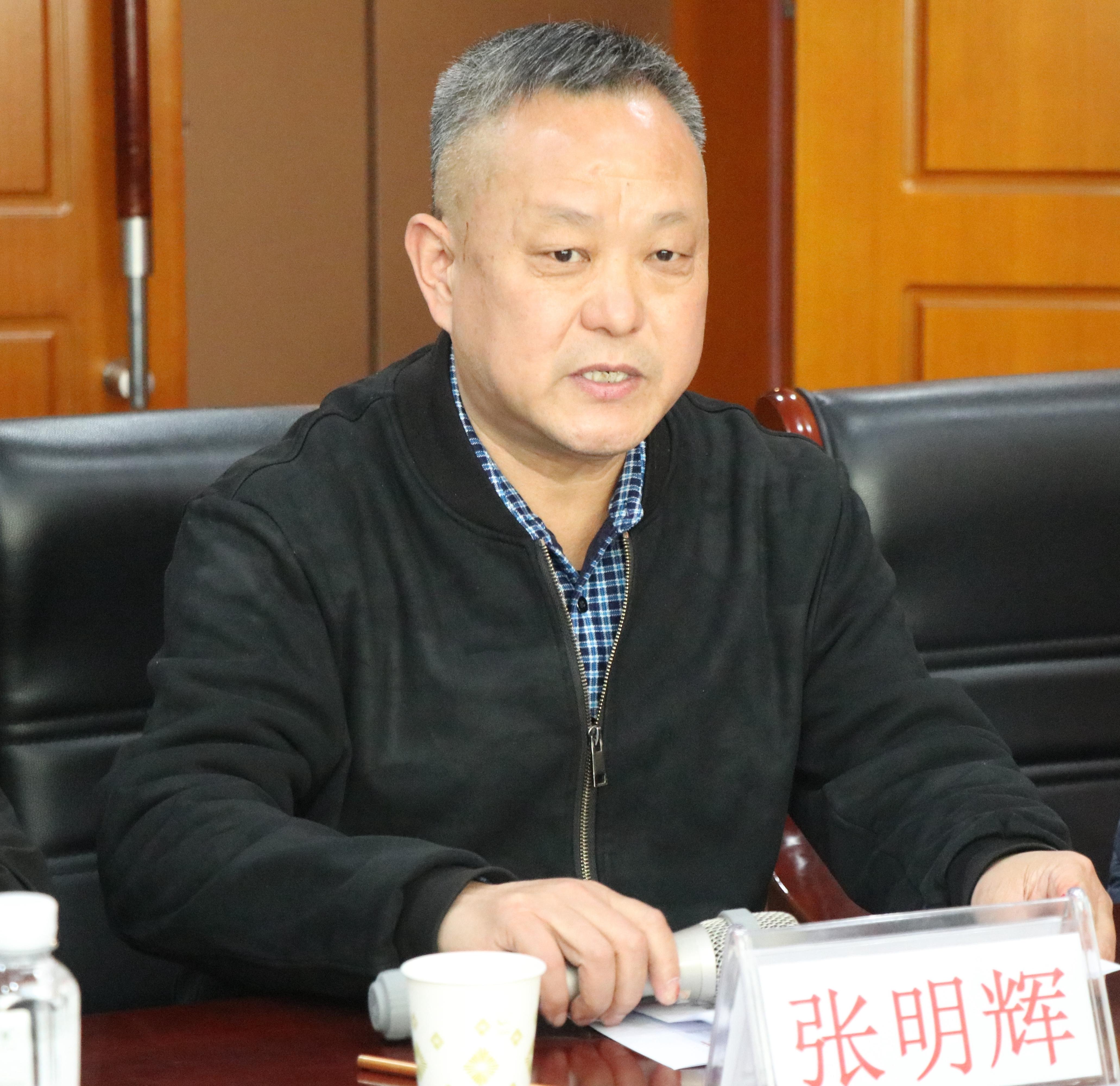 驻马店市公共关系协会法律志愿服务委员会主任张明辉代表法律志愿服务委