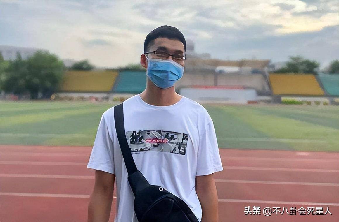 唐尚珺：连续高考14年，多次考上重点大学却不去，今年34岁再复读