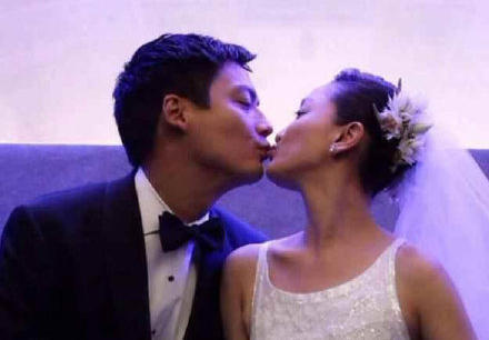 周迅离婚实锤了?疑似高圣远与新女友亲吻照被曝光