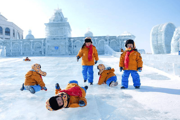 新场景 新活力 新玩法 冰雪消费助力冬日经济“热”起来