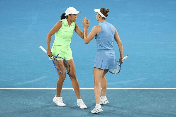 时隔7年，37岁老将张帅重返澳网女双决赛，剑指第3座大满贯双打冠军