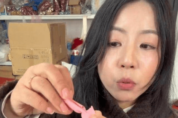 家长网购宝宝周岁生日宴装饰用完就退？商家：气球、丝带等产品均被使用