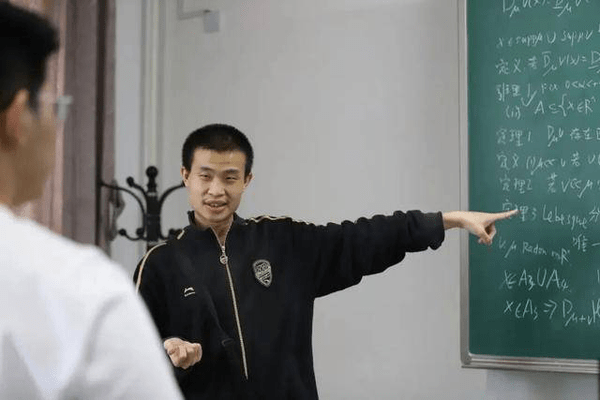 韦东奕新身份：北京大学长聘副教授！