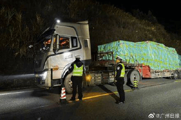 心疼儿子长途开车疲劳，父亲无证代驾重型货车被拘