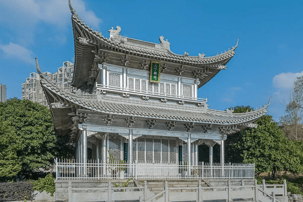 “天下银楼”1205万元无人拍，1.75吨纯银就值5000多万元！不可以拆卖