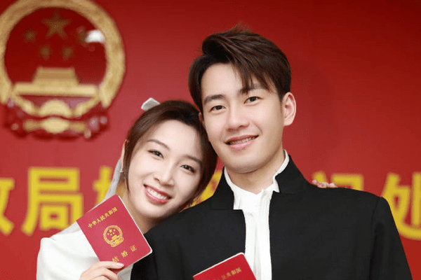 乒羽“喜结连理”！王昶钱天一领证结婚