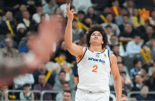 CBA俱乐部杯-洛夫顿25分白边14+10 上海胜山西成功卫冕