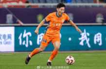 彭啸搭档！山东泰山官宣续约史松宸 U20国足主力中卫