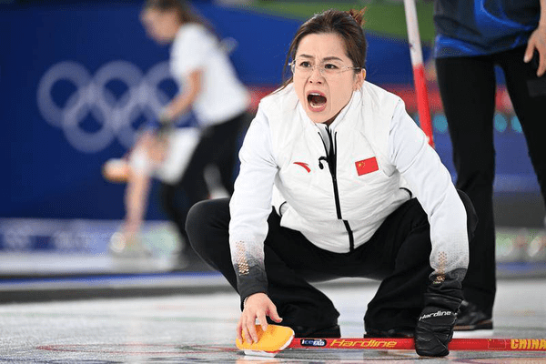 冬奥女子冰壶-中国队后手局频繁遭偷分6-9日本垫底收官