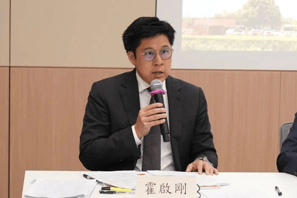 霍启刚代表的两会建议