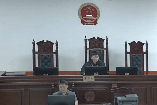 女子捡到手机藏了4个月，失主通过Wi-Fi定位找上门，发现手机已被重置