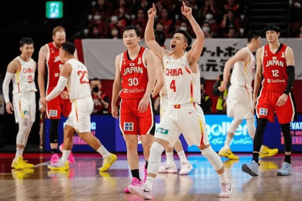 称“中国男篮从日本偷走一场胜利”，国际篮联致歉：措辞不妥，已全平台删除或修正