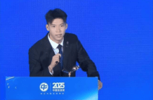 历史第4人：19岁王钰栋包揽中超最佳新人和中国金童奖！
