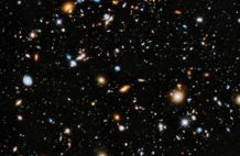 一张照片里竟然有10万个星系，哈勃望远镜的深空场有多震撼？