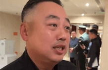 王楚钦尴尬！刘国梁离任谈奥运秘密，却暴露国乒一哥止步32强悲剧